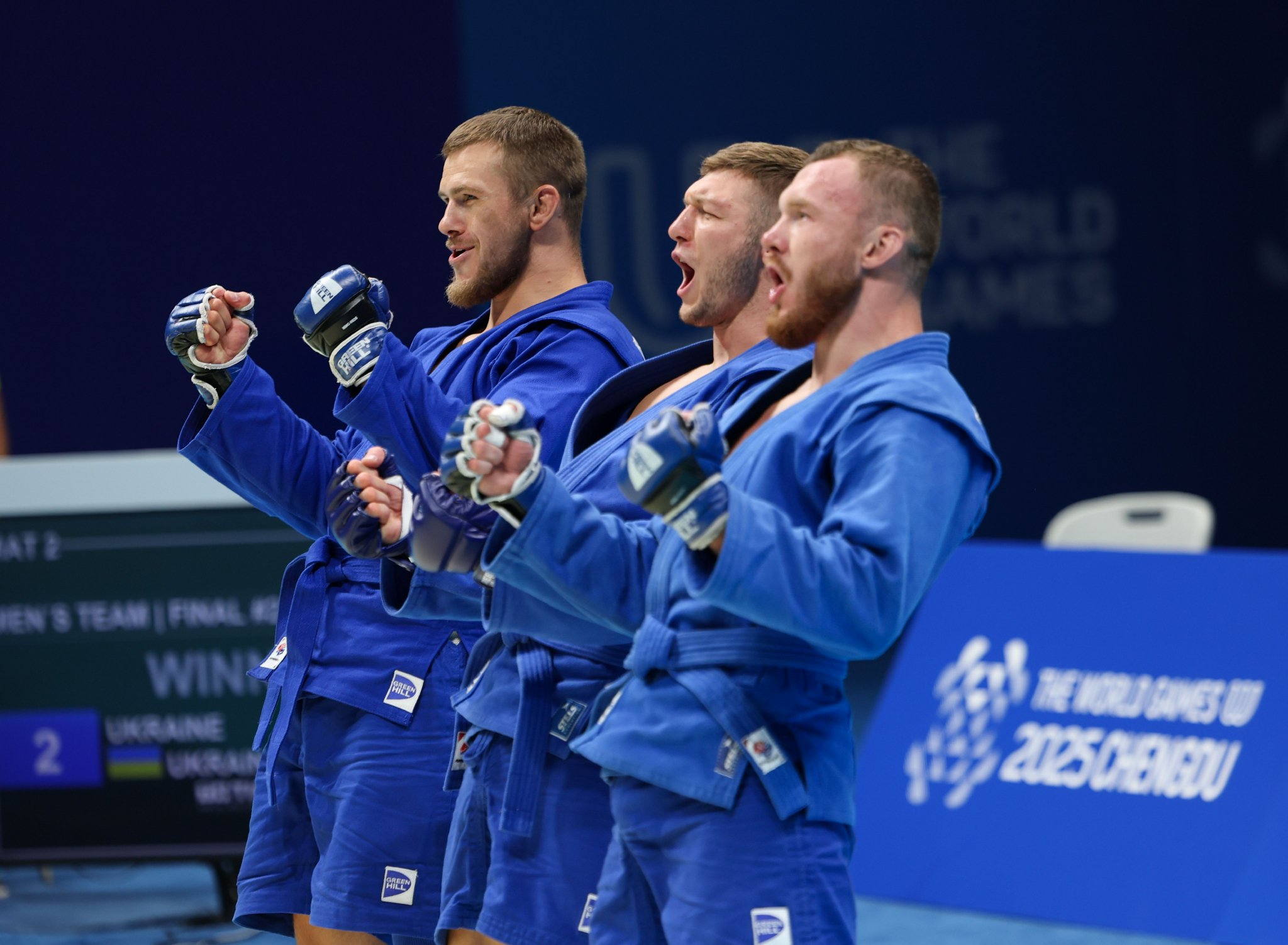 爱游戏游戏平台-战队在比赛中掀起了一场热烈的角逐比赛缩句